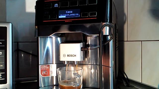 Ekspres BOSCH TES60729RW robimy "cafe crema" смотреть онлайн