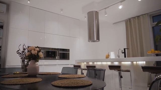 ПРОДАЖА ДИЗАЙНЕРСКОГО 2х ЭТАЖНОГО ДОМА В СКАНДИНАВСКОМ СТИЛЕ ?400 кв.м.?9 сот. ?5 спaленотдых. смотреть онлайн