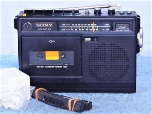 Кассетный магнитофон Sony CF-1150 FM-AM radio в отличном состоянии из Японии-70-Х