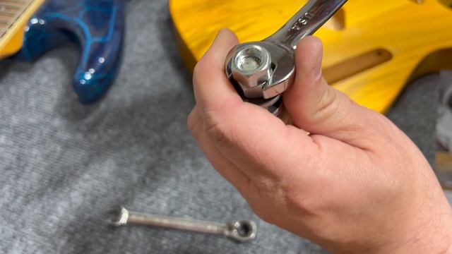Quick Tip 8: Installing a Telecaster Jack Plate/Cup смотреть онлайн