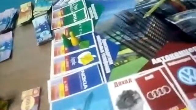 Открываем настольную игру Монополия (4 часть) смотреть онлайн