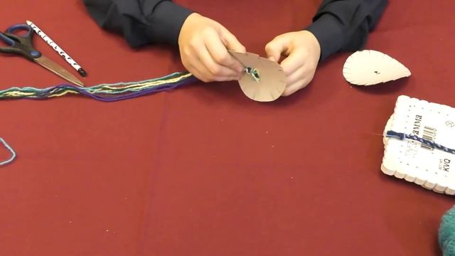 Мастер-класс по плетению круглых шнуров в японской технике Кумихимо. смотреть онлайн