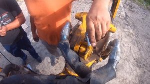 Замена троса блокировки стрелы на JCB 3cx eco