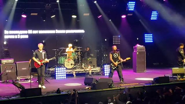 Пилот - Сегодняшним днем смотреть онлайн