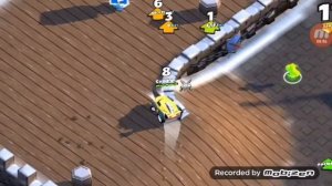 Играю в crash of cars.выбил легендарку и открыл секретную машину.
