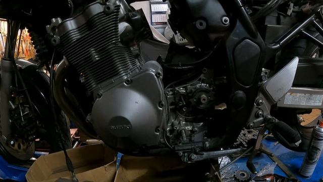 Suzuki GSF 600S Bandit - przywracanie do życia смотреть онлайн