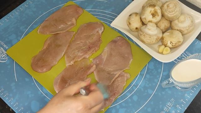 Flavorful Creamy Chicken With Garlic Buns / Вкуснейшая Сливочная Курочка с Чесночными пампушками смотреть онлайн