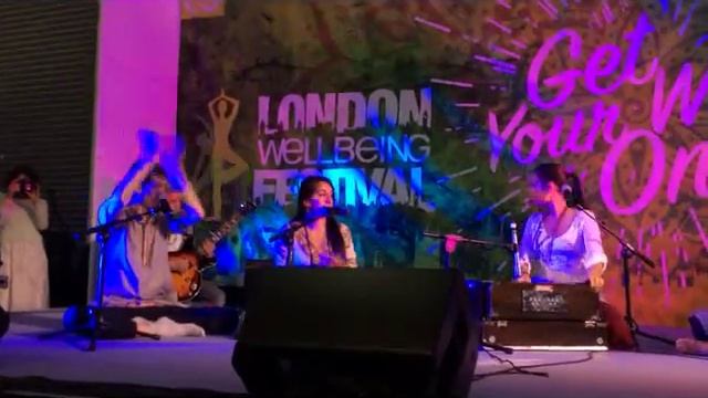 Kirtan 2015 MBS Chakrini Radhe Govinda смотреть онлайн