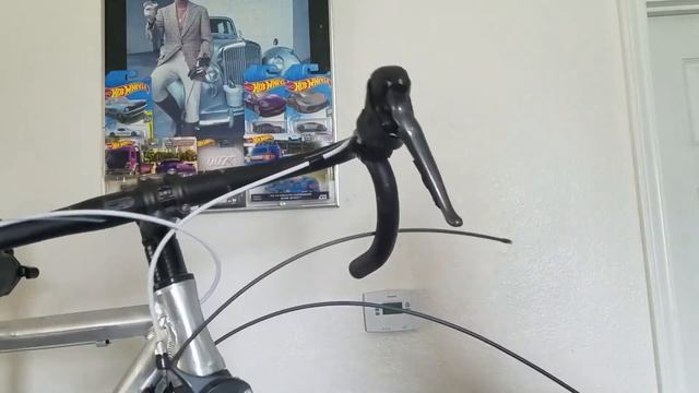 HOW TO INSTALL SHIMANO CLARIS R2000 SHIFT CABLES, 8 SPEED ST-R2000 SHIFTERS WITH INTERNAL CABLES смотреть онлайн