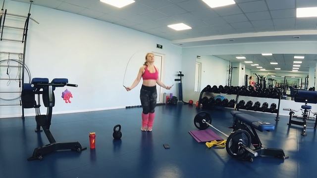 Функциональная тренировка девушкам - работаем с ягодицами в кроссфит стиле - плотность, памп и рост смотреть онлайн