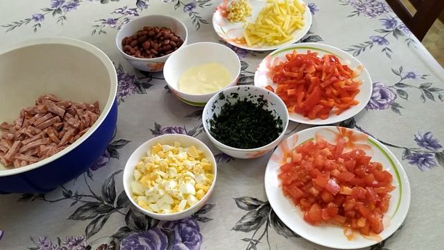 Салат из фасоли с ветчиной. смотреть онлайн