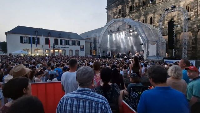 Clueso live in Trier Porta Nigra 18 Juni 2022 смотреть онлайн