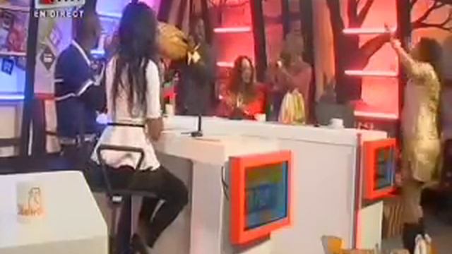 Bongo Avec Le Team De Pape Cheikh Diallo - Yeewu Leen - 18 Mars 2014