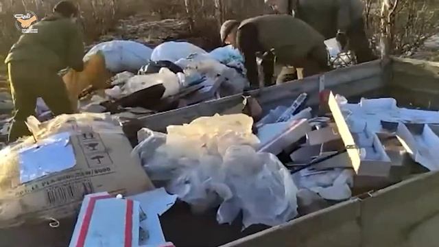 В Новом Уренгое поймали мусорщиков смотреть онлайн