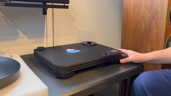 Acoustic Signature Maximus Neo Turn Table Unboxing and Setup