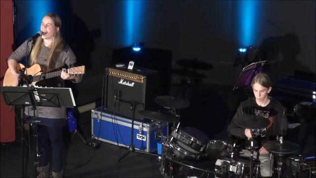 It´s raining men (The Weather Girls) gespielt von "Sophie rockt" смотреть онлайн
