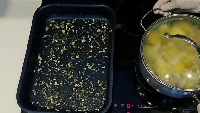 Картошка с хрустящей корочкой в духовке смотреть онлайн