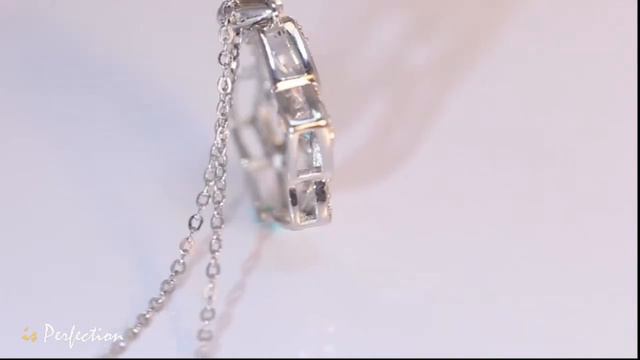 CUTE FLOWER NECKLACE WITH MOVABLE SHINY CRYSTAL смотреть онлайн