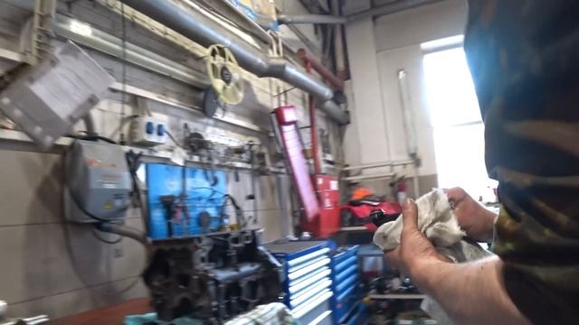 Секрет Виталеса. Дырка вместо отверстия. смотреть онлайн