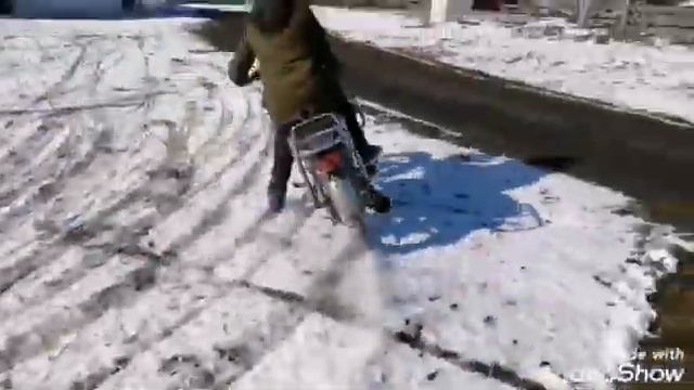 Дрифт по первому снегу на мопеде Vento riva 2 смотреть онлайн