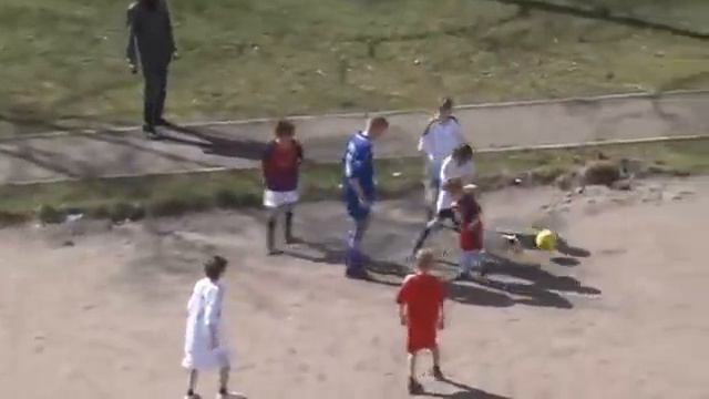 Известный комментатор Георгий Черданцев освещает матч всех звезд, игру мальчишек во дворе смотреть онлайн