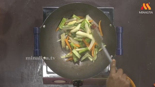 சுவையான அவியல் செய்வது எப்படி ? || Minaliya's Kitchen смотреть онлайн