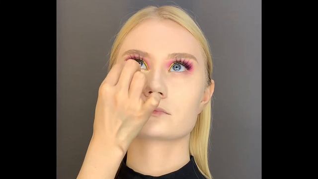 Неоновый Макияж на Хэллоуин ? светящийся в темноте ? смотреть онлайн