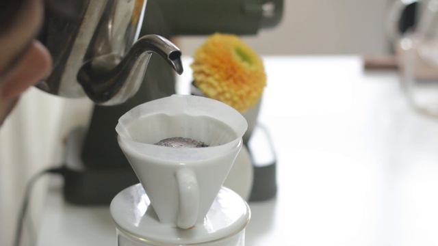 Robusta Coffee Review - Cafe Fukko смотреть онлайн