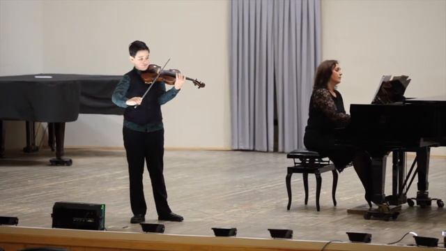 Г.Гендель Соната N2 G Moll 1,2 часть исп. Артур Погосян