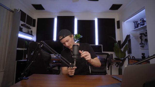 This RGB USB Mic is Under $50 and Sounds INCREDIBLE! | Fifine Ampligame A8 смотреть онлайн