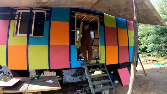 #101 Installing old reused panels on our trailer d̶i̶s̶c̶o̶ house (it was voted) смотреть онлайн
