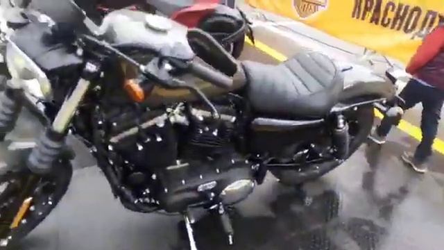 На выставке мотоциклов харлей-дэвидсон .