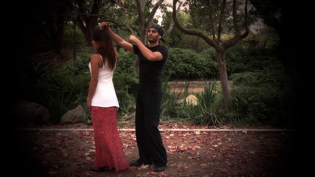 How to Dance Salsa - Bow & Arrow смотреть онлайн