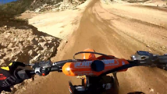 FREE WAY TO MAKE YOUR BIKE FASTER!? Vented Airbox Comparison смотреть онлайн