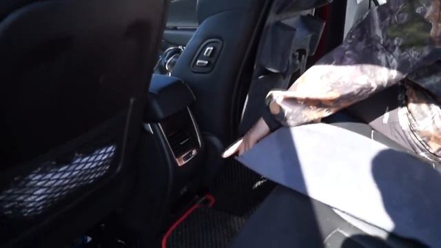 GEELY ATLAS (ДЖИЛЛИ АТЛАС) САМЫЙ ПРАВДИВЫЙ ОБЗОР.mp4 смотреть онлайн