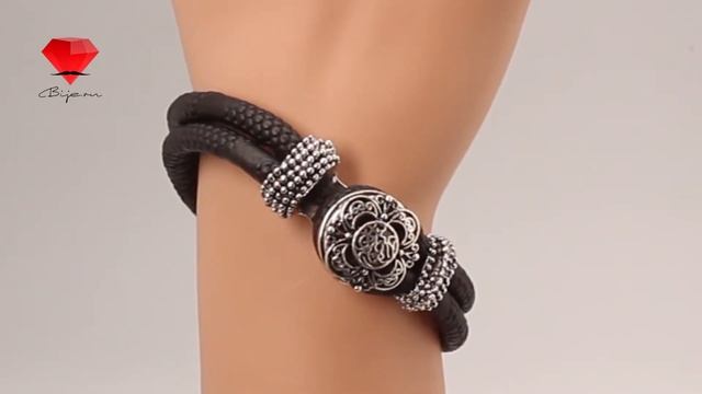 Bije.ru: Браслет из черного витого канатика под кнопку-чанк Camilla (Кэмиллэ) смотреть онлайн