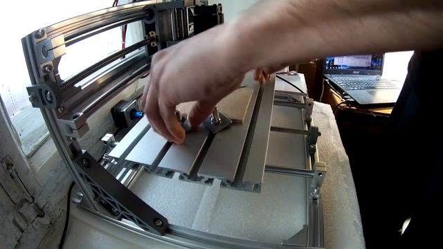 лазерная гравировка на ЧПУ станке! выжигаем надпись-логотип! laser engraving on CNC machine! смотреть онлайн