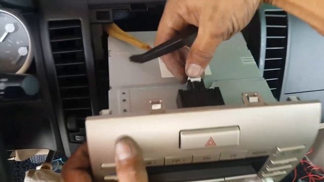 Jeff tan tutorial / ford everest / stereo panel removal смотреть онлайн