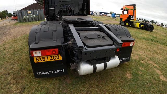 2017 Renault T440 Comfort 10.8 Litre 6-Cyl Diesel 3 Axle Artic Truck смотреть онлайн