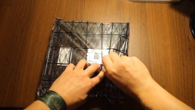 Обзор - распаковка материнки MSI B85M E45 смотреть онлайн