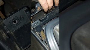 Как поставить зеркало с регистратором и камерой заднего вида на nissan almera classic