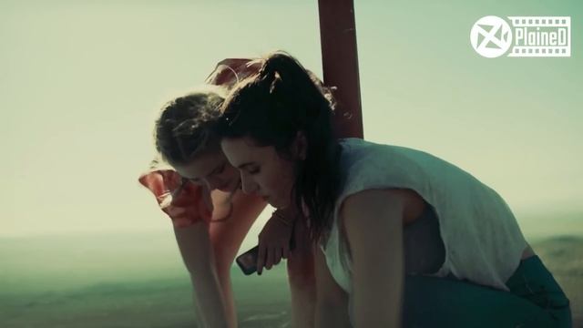Two Girls Climb 2000 Foot Tower For Selfie, But Regret it When They Cant go back смотреть онлайн