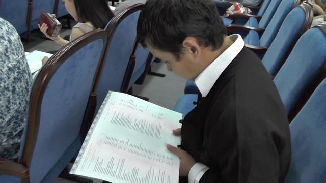 Panasonic HC V720M - Видеосъёмка вручения дипломов. Помещение актового зала. смотреть онлайн