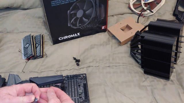 Installing Noctua NH-D15 chromax black on LGA 1200 motherboard, I9-10850k, Gigabyte Aorus Elite AC смотреть онлайн