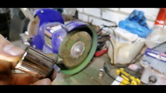 Полировка поршня суппорта I обслуживание заднего тормозного суппорта NISSIN I Repair