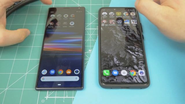Huawei Mate 20 Pro vs Sony Xperia 10 Plus    Speed Test   Kirin 980 vs Snapdragon 636