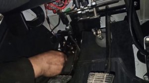 Меняем цилиндр сцепления (ГЦС) на УАЗ Патриот