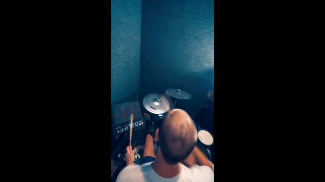 Я ГУЛЯЮ (DRUM COVER) смотреть онлайн