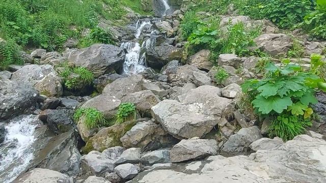 ПОХОД К ВОДОПАДУ ПОЛИКАРЯ. КАНАТНАЯ ДОРОГА смотреть онлайн