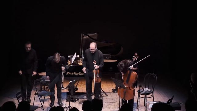 Omaggio a Luciano Berio - Ensemble Dissonanzen смотреть онлайн